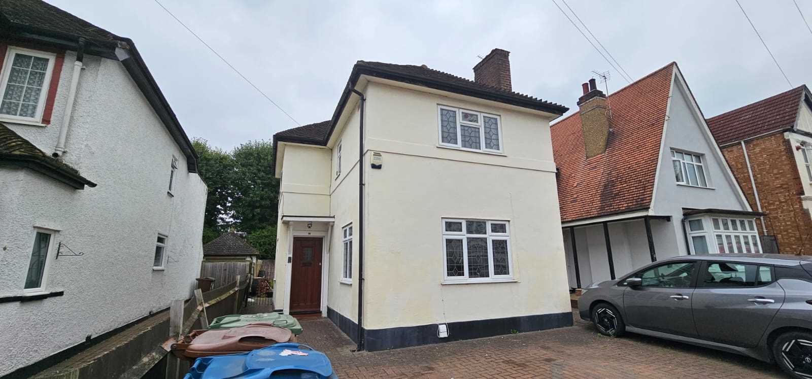 Montgomery Road - Picture 1