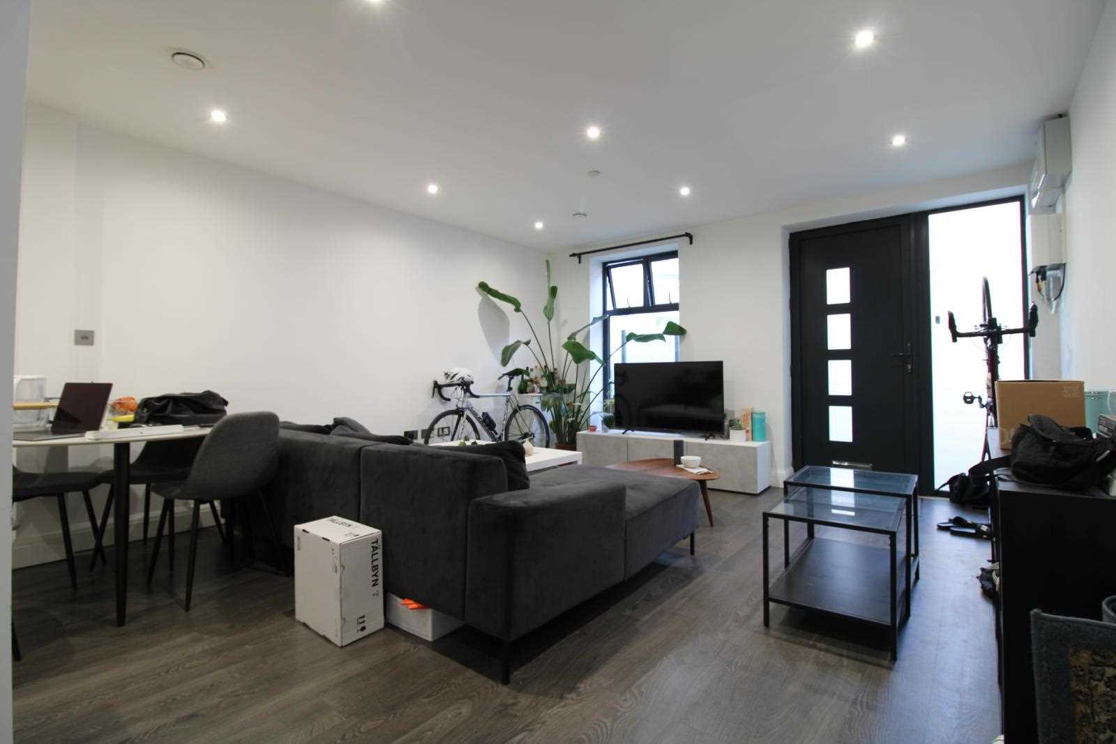 Tasso Road - Picture 2