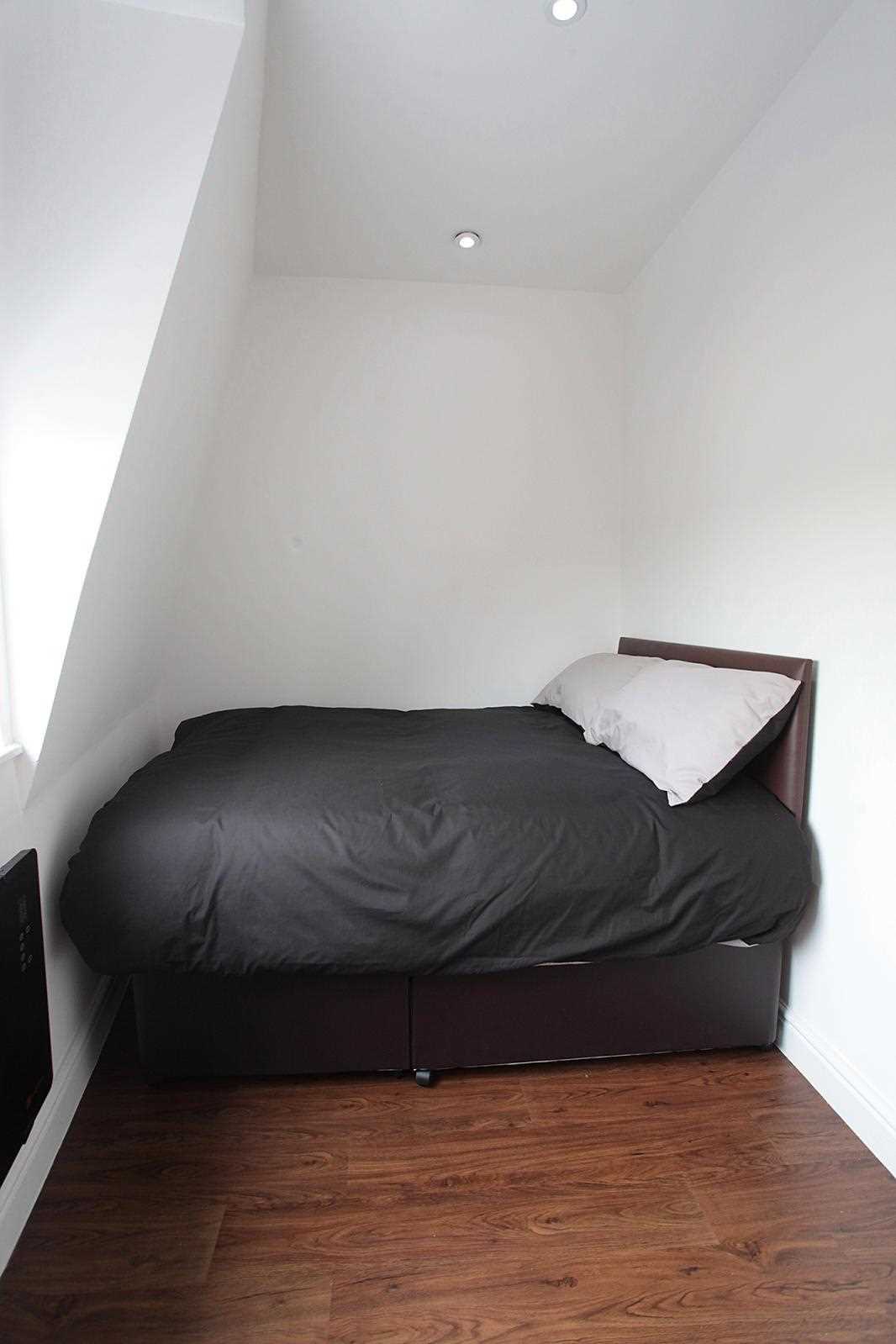 Harrow Road - Picture 6