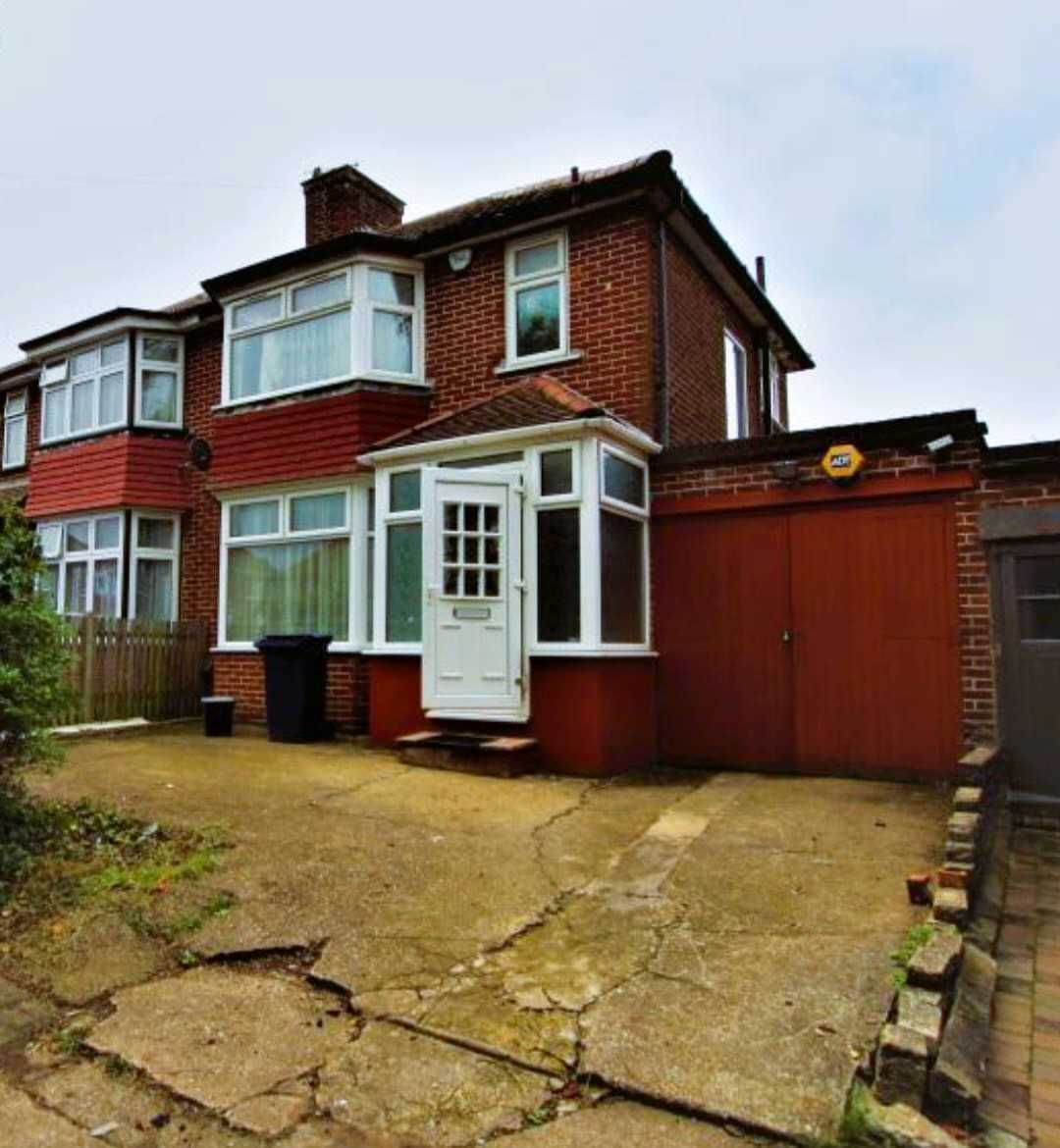 Peareswood Gardens - Picture 1