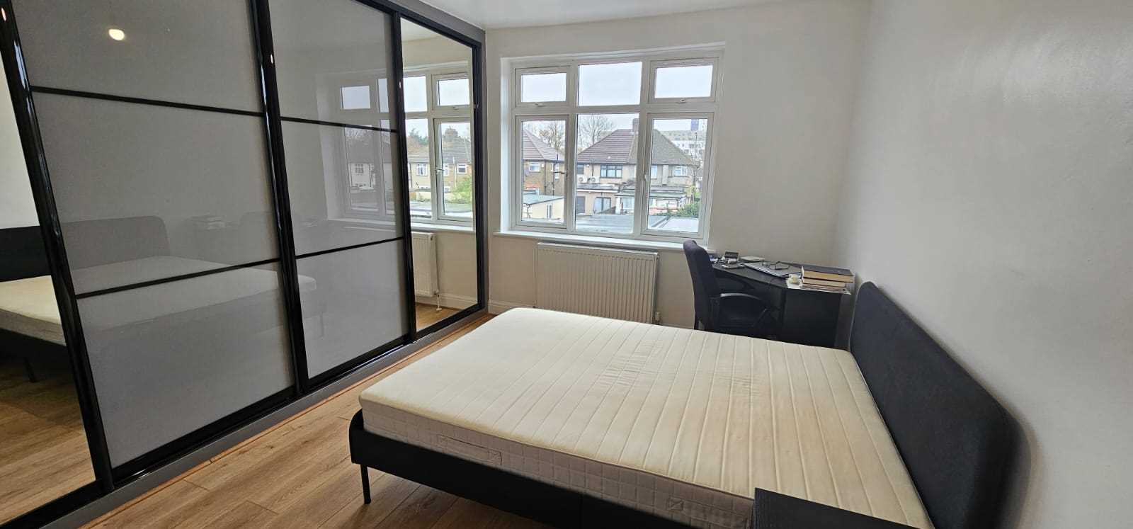 Tennyson Avenue - Picture 8
