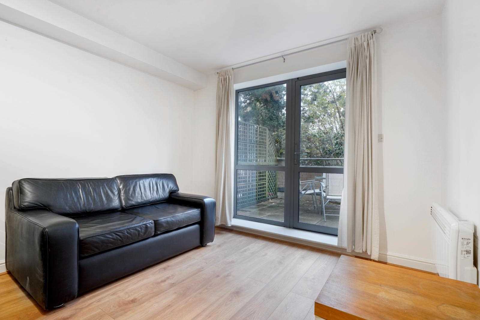 Wallace Court - Picture 4