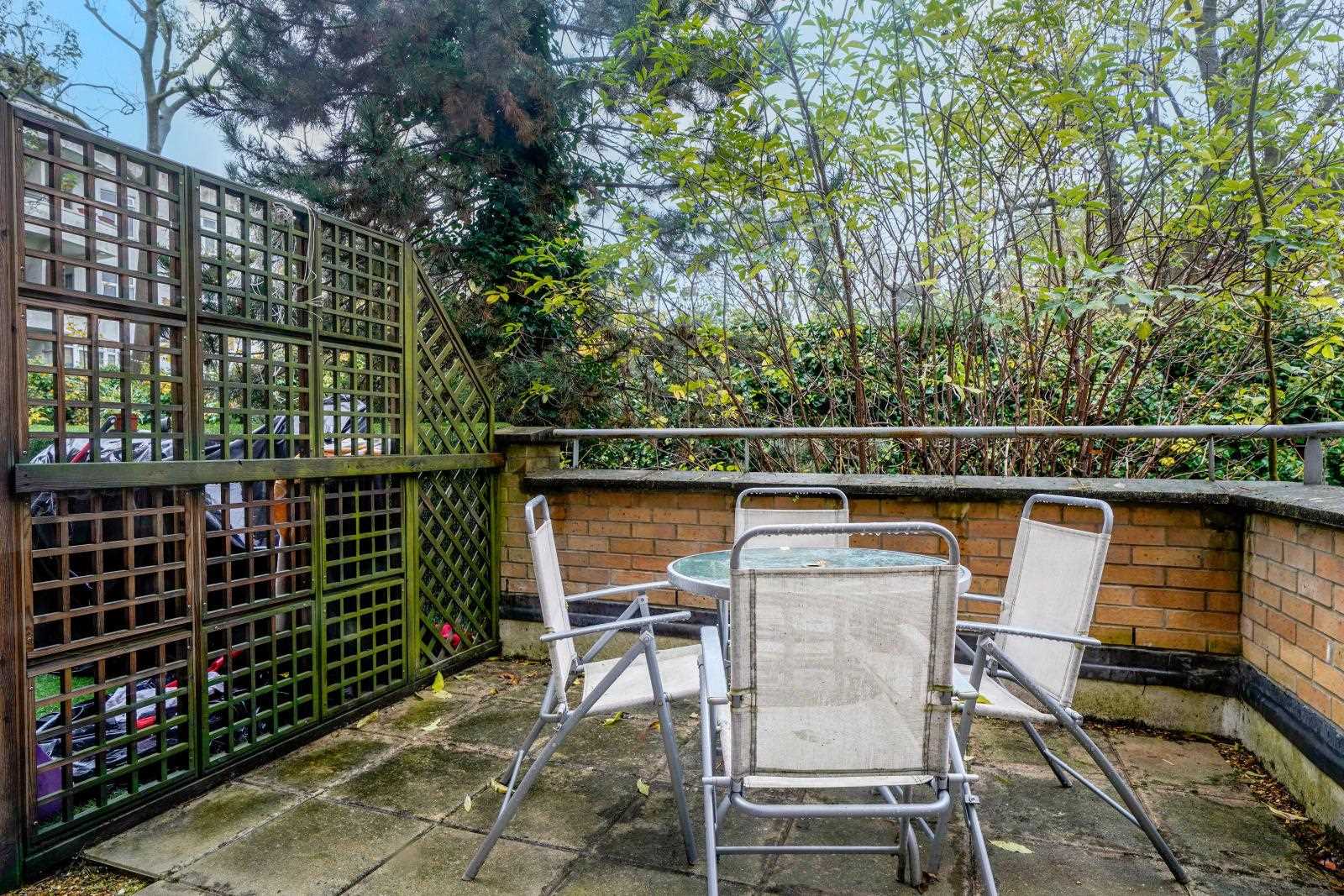 Wallace Court - Picture 11
