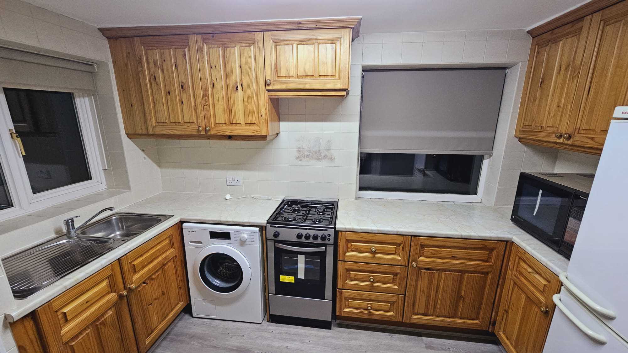 Blackthorne Court - Picture 4