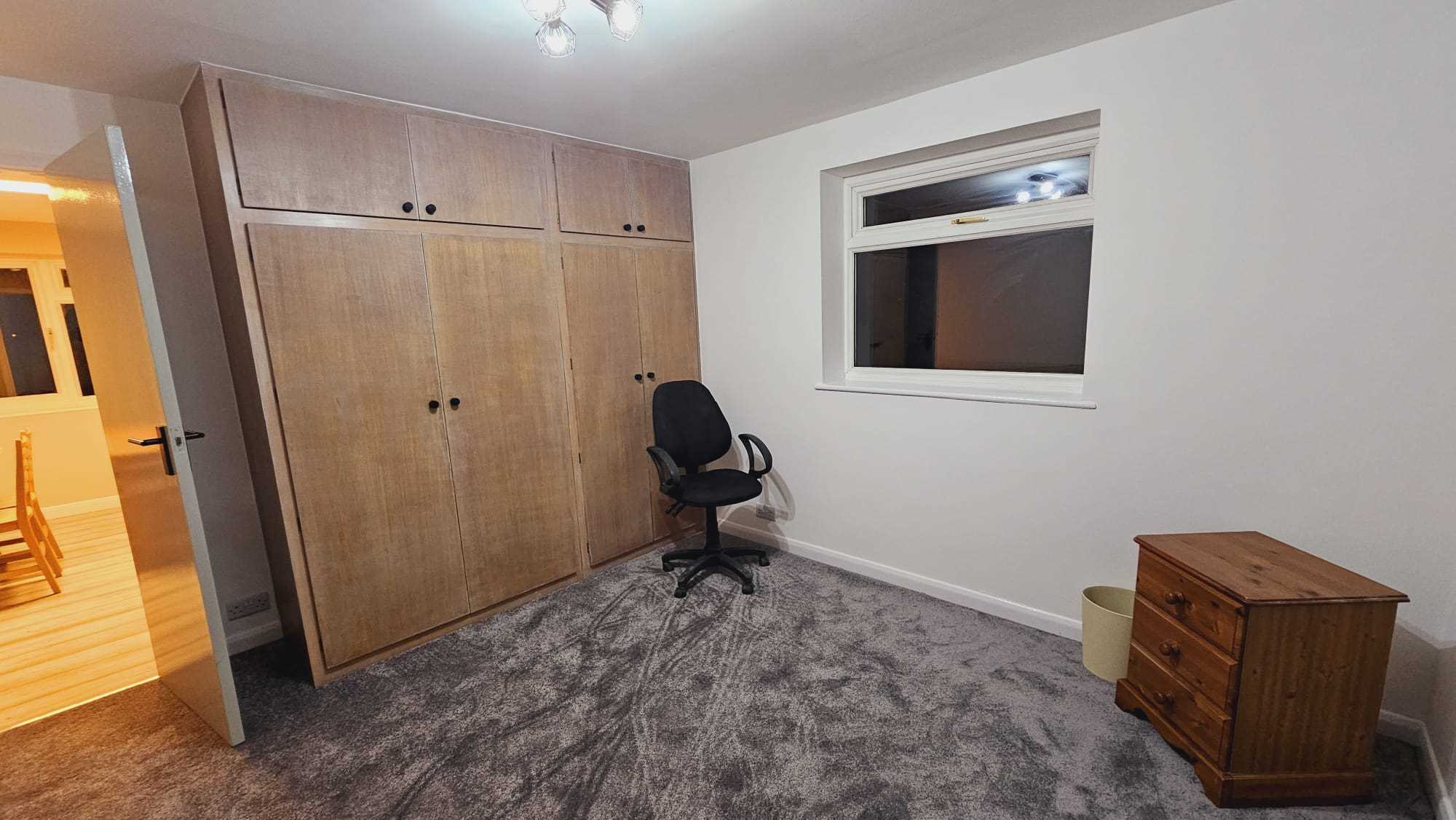 Blackthorne Court - Picture 9