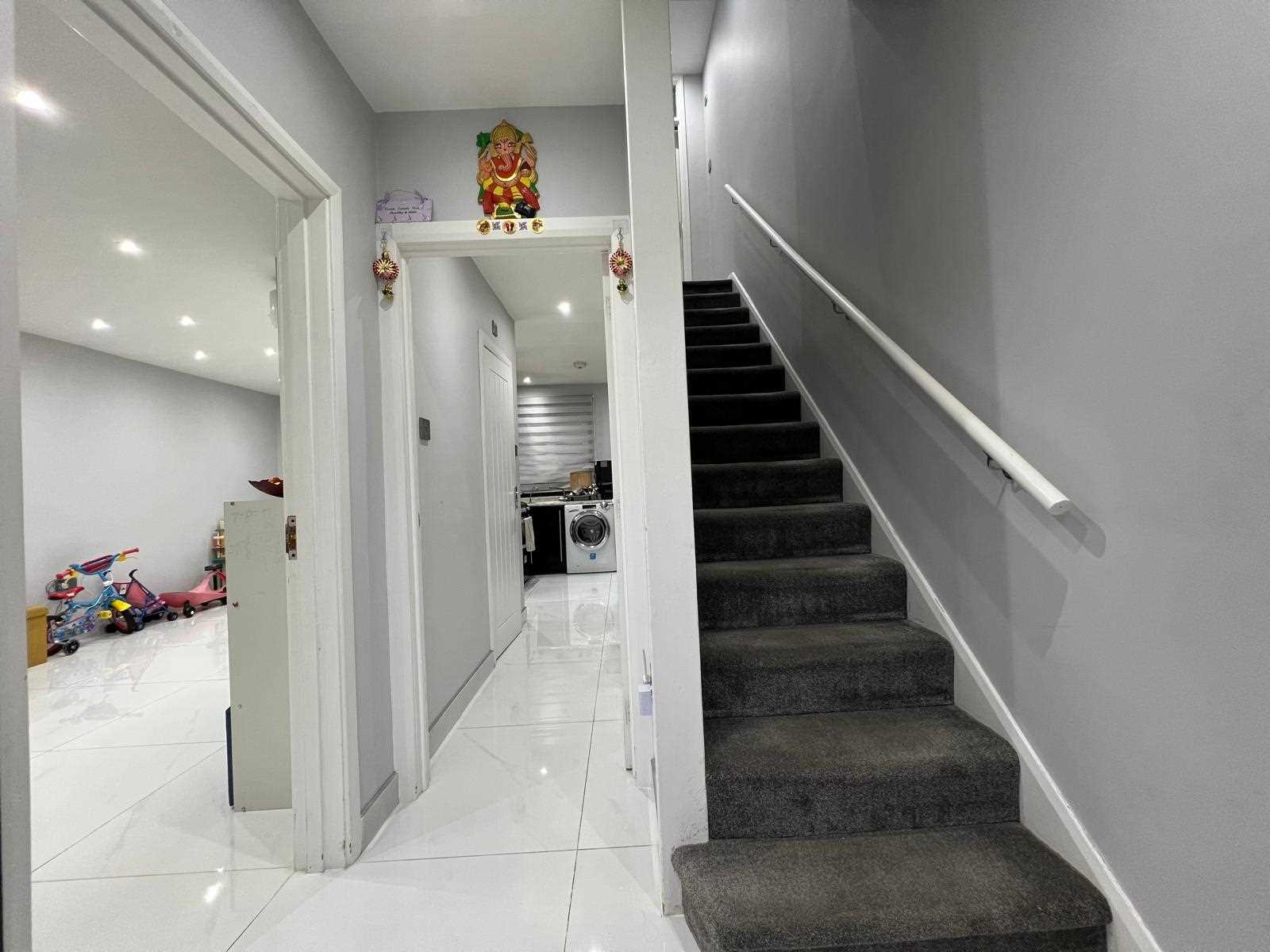 Martin Drive - Picture 4