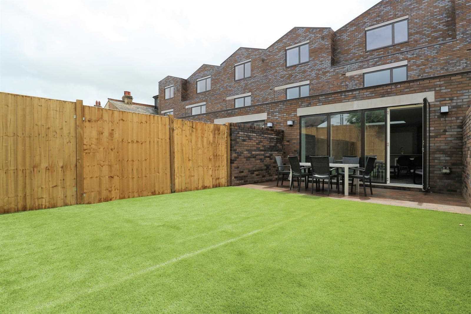 Wallis Terrace - Picture 11