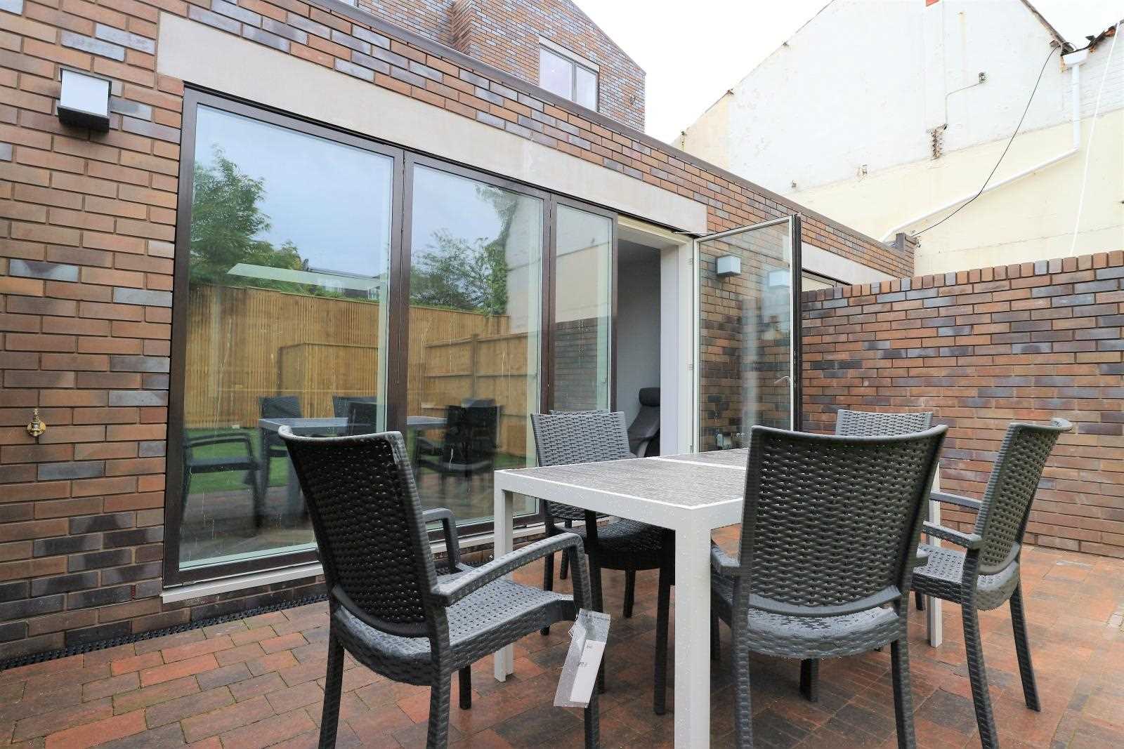 Wallis Terrace - Picture 12