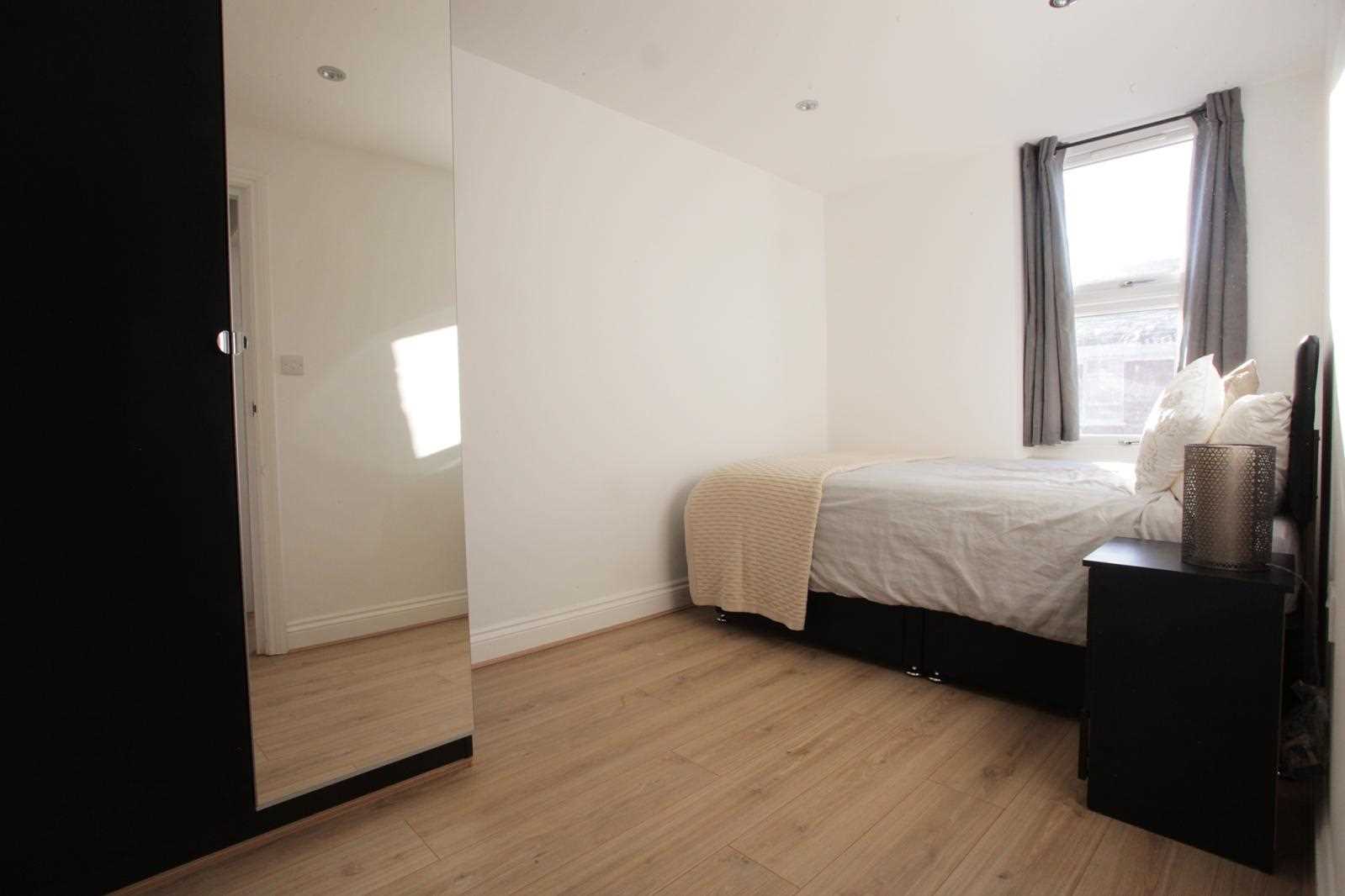 Hoyle Road - Picture 8