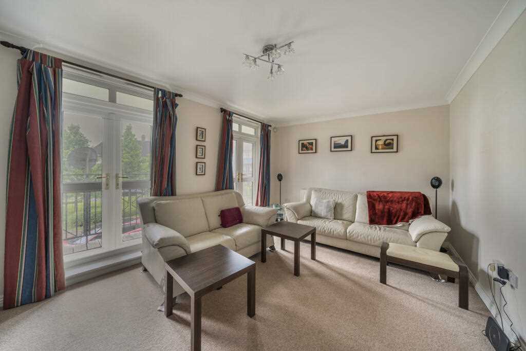 Lady Aylesford Avenue - Picture 2
