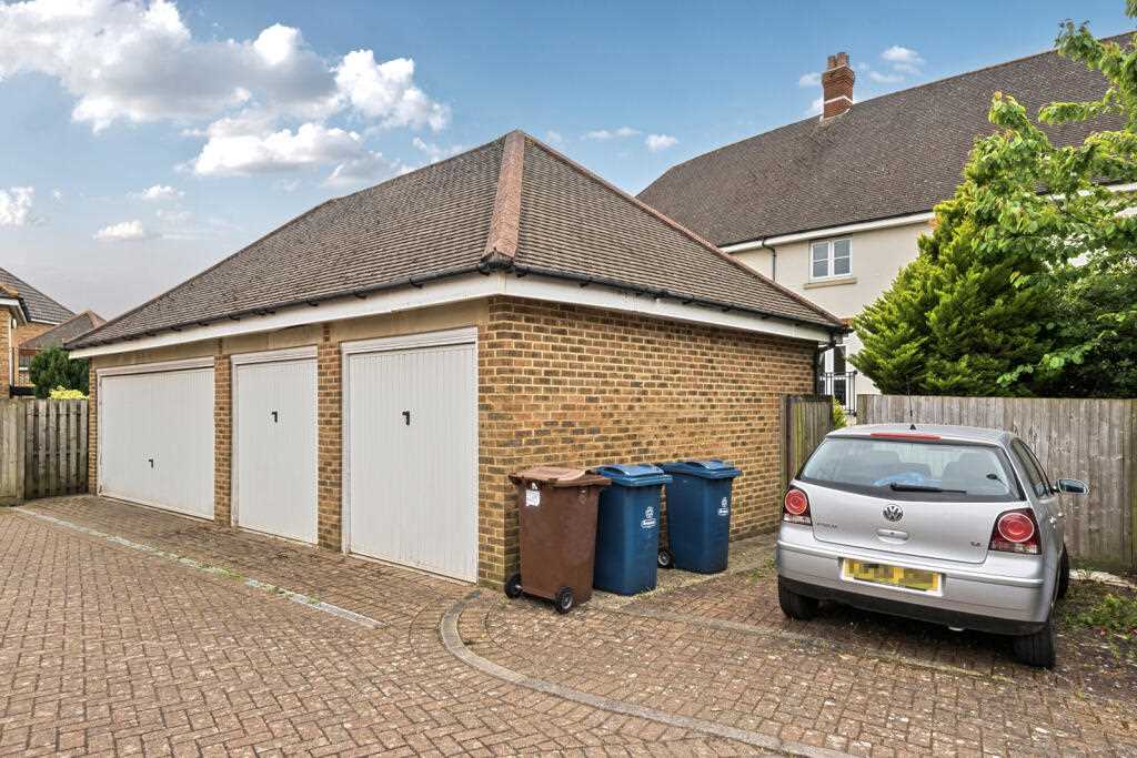 Lady Aylesford Avenue - Picture 11