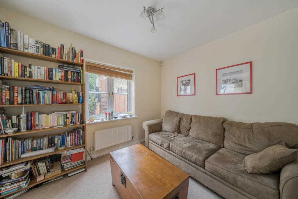 Lady Aylesford Avenue - Picture 12