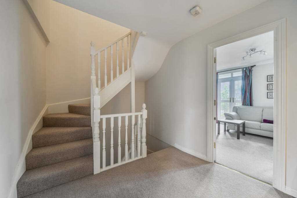 Lady Aylesford Avenue - Picture 17