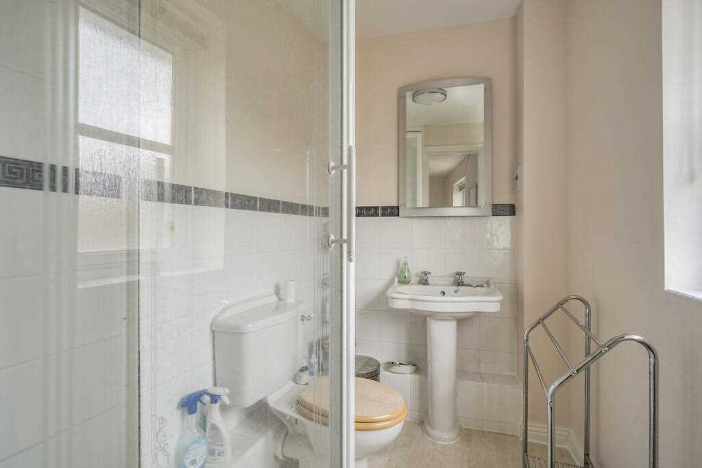 Lady Aylesford Avenue - Picture 19
