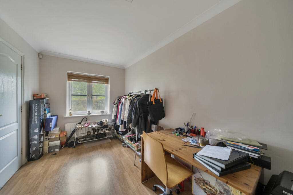 Lady Aylesford Avenue - Picture 25