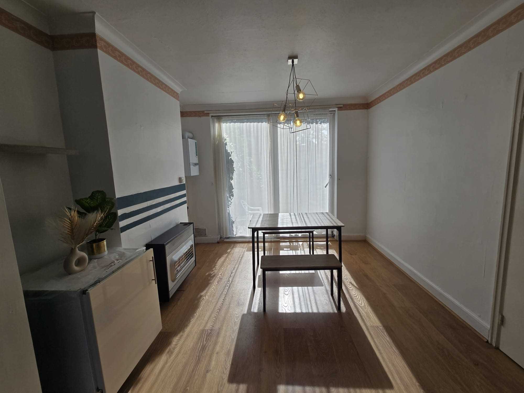 Summit Avenue - Picture 2