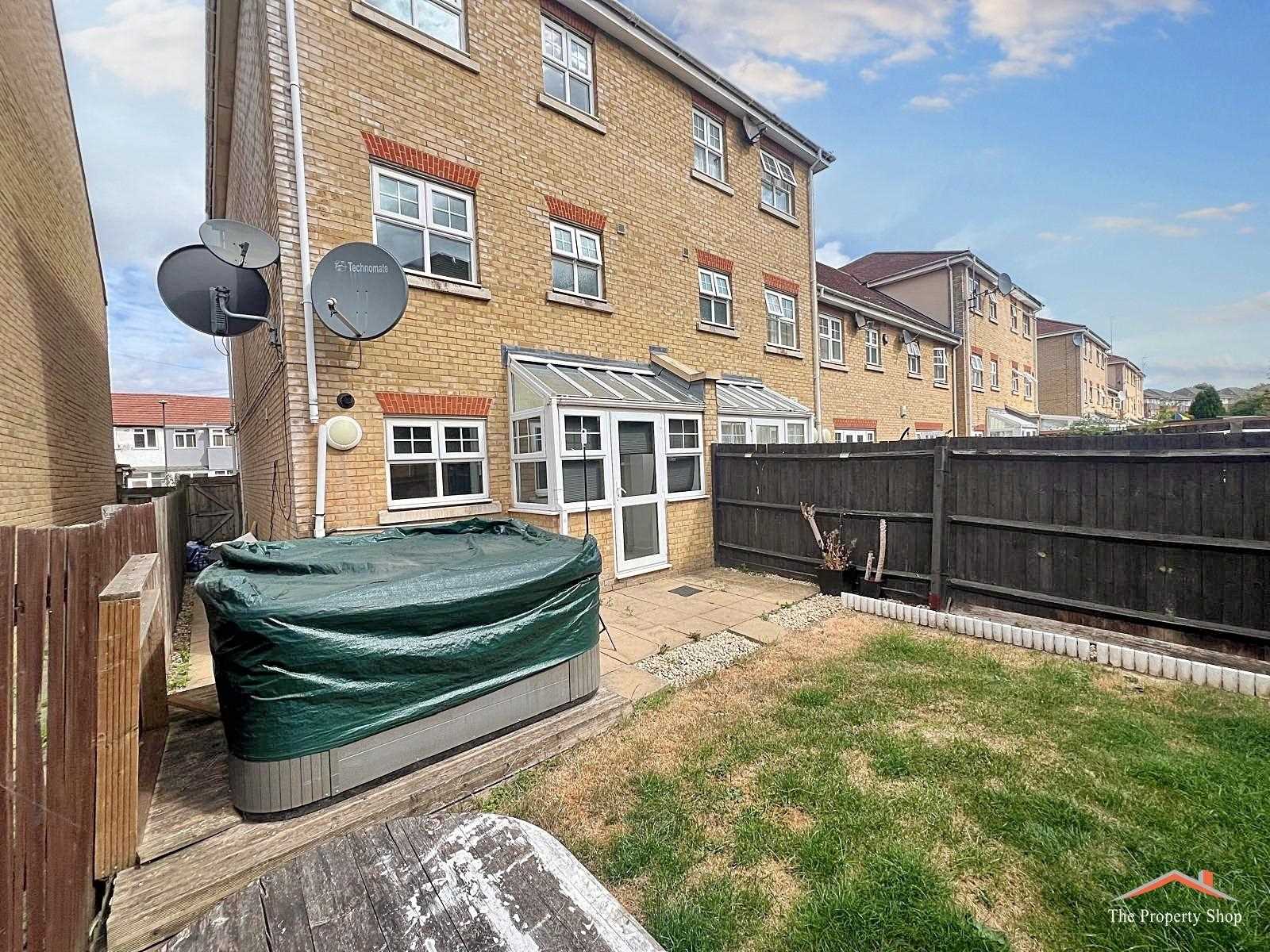 De Havilland Road - Picture 13