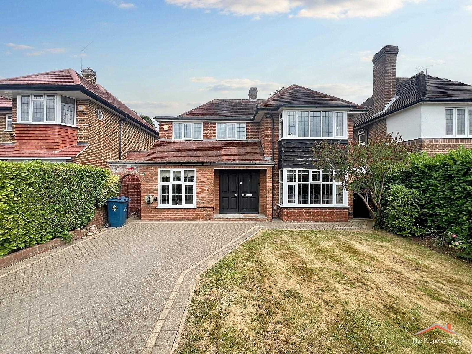 Bentley Way - Picture 1