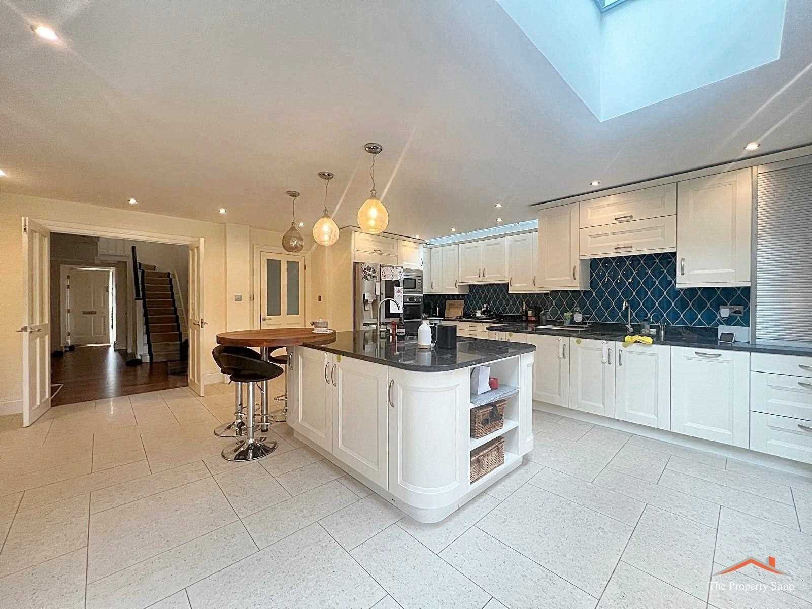 Bentley Way - Picture 7