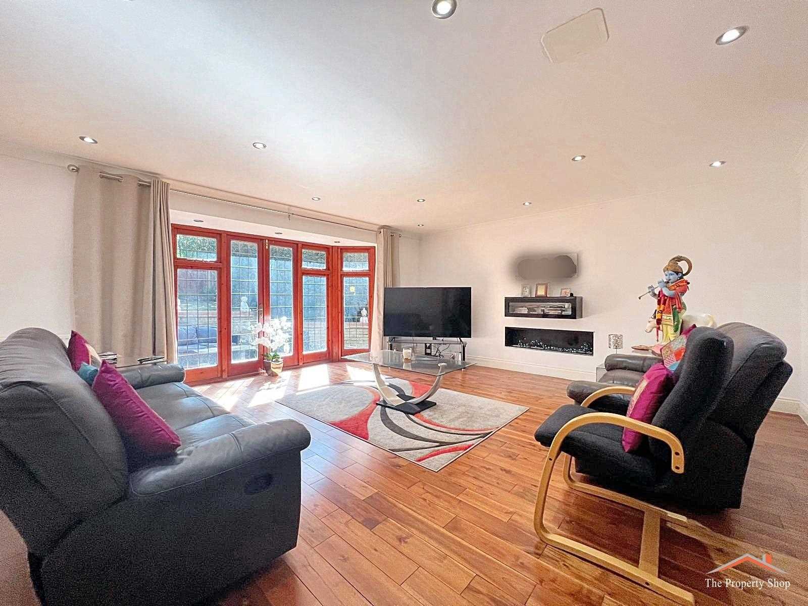 Davenham Avenue - Picture 6