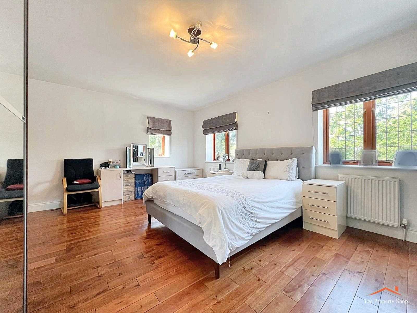 Davenham Avenue - Picture 9