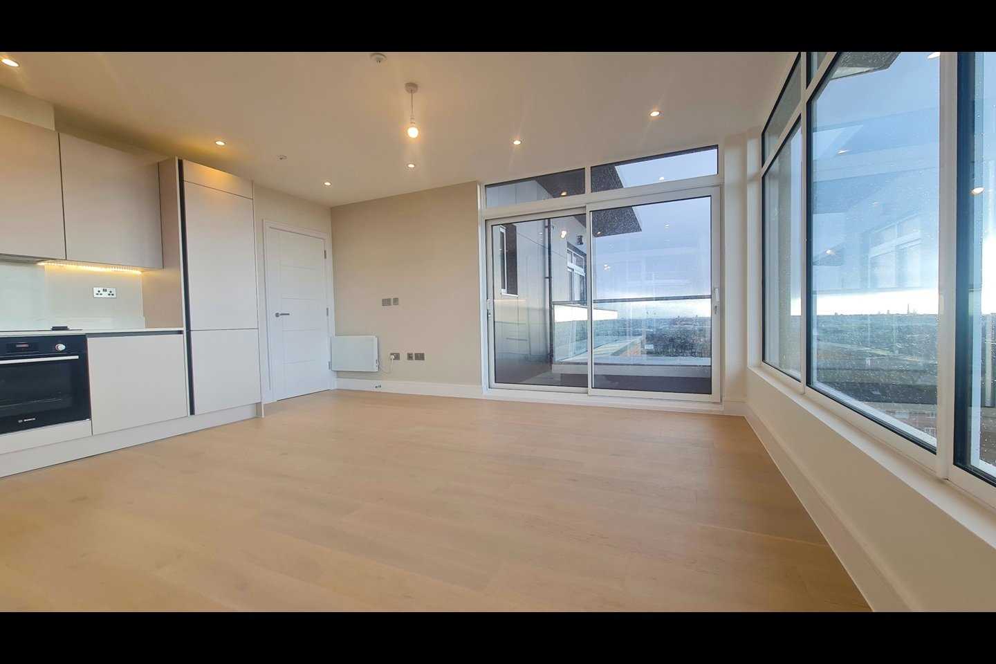 Raffles House - Picture 6