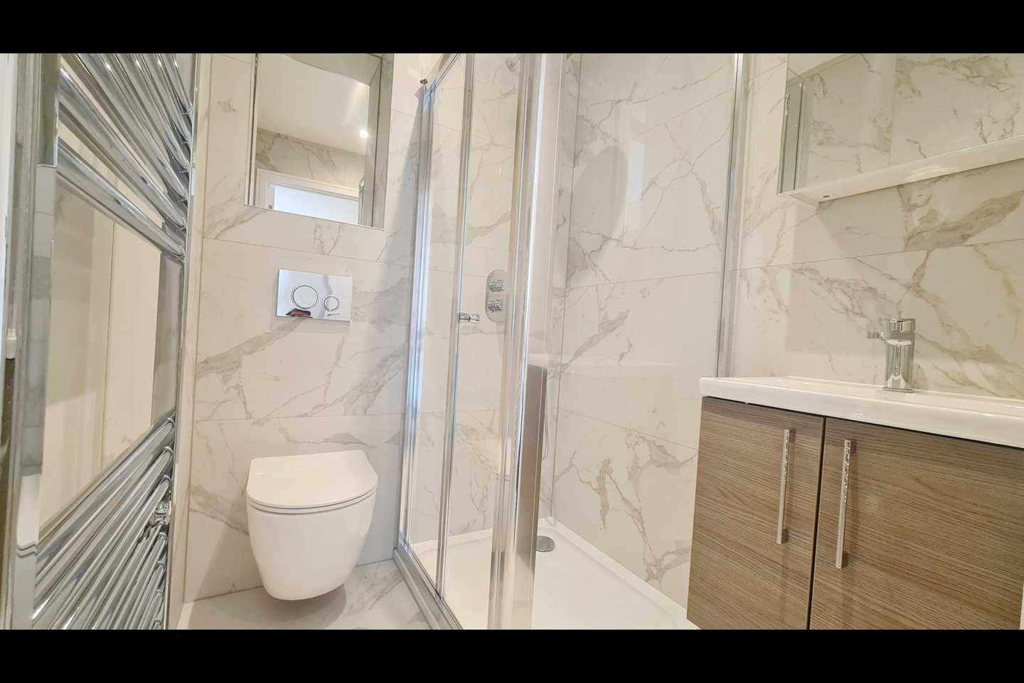Raffles House - Picture 9