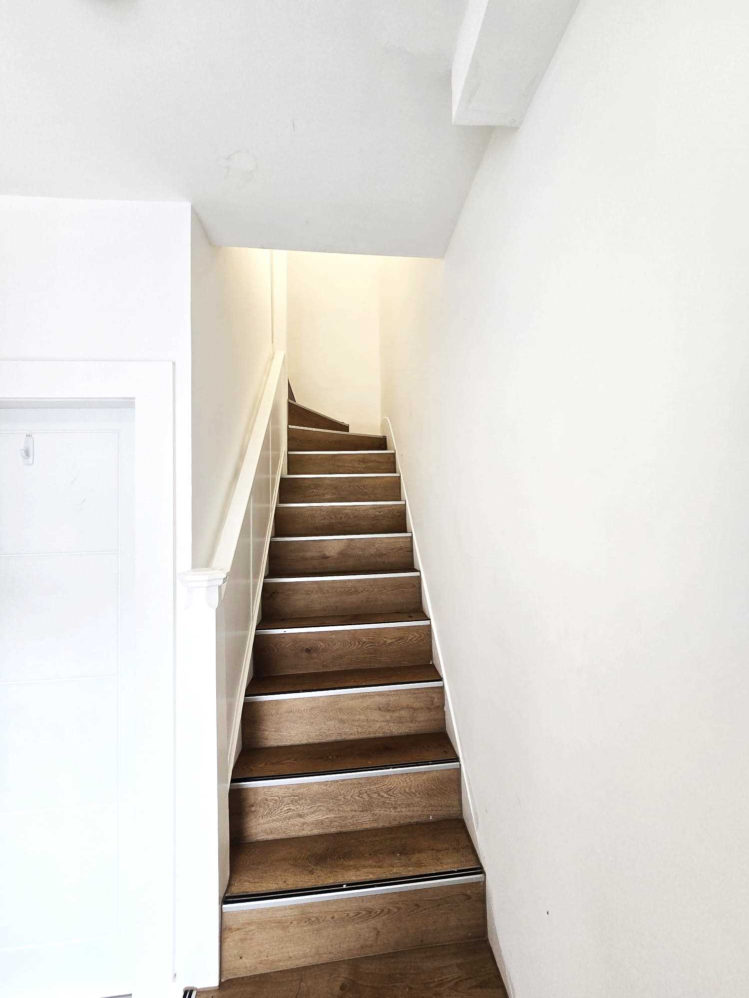 Brook Avenue, Edgware - Picture 2