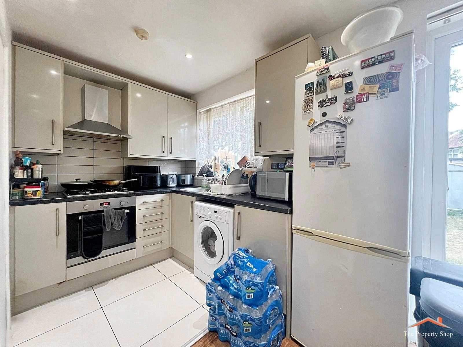 Wenlock Road - Picture 2