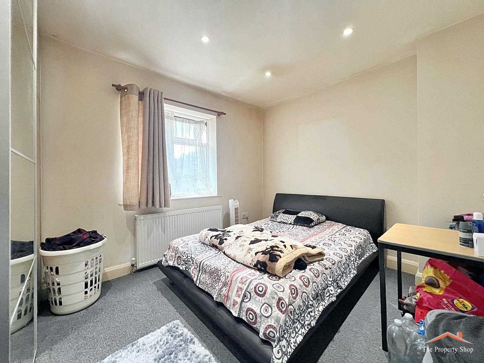 Wenlock Road - Picture 6