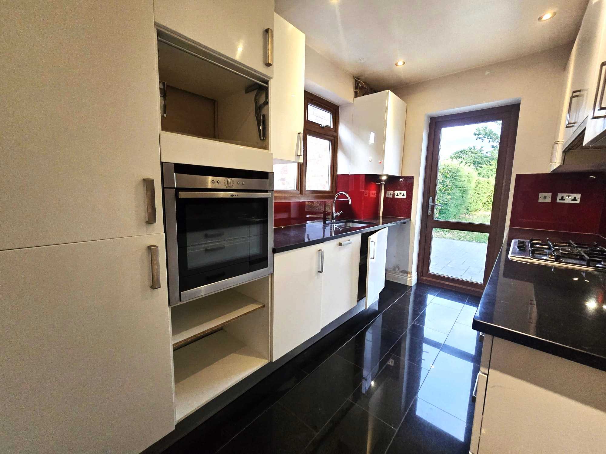 Beverley Drive - Picture 4