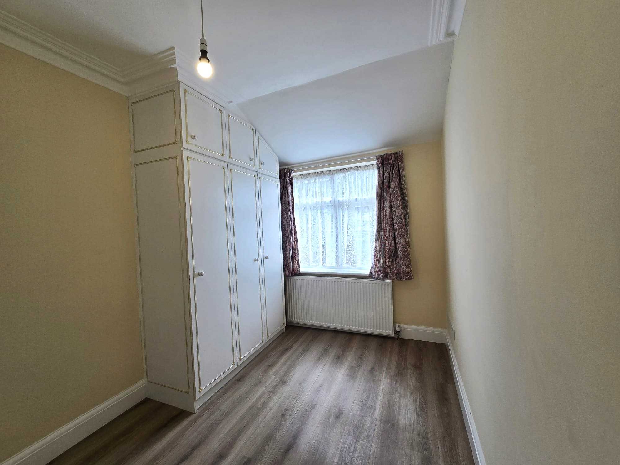 Evelyn Avenue - Picture 8