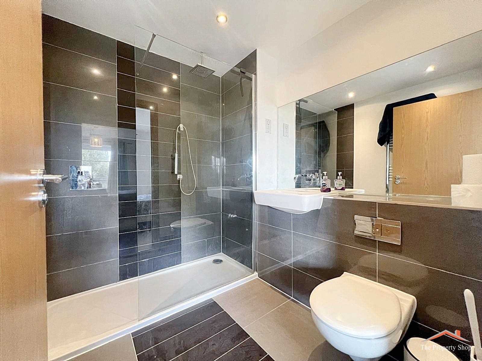 Zodiac Close, Edgware, Harrow, - Picture 9