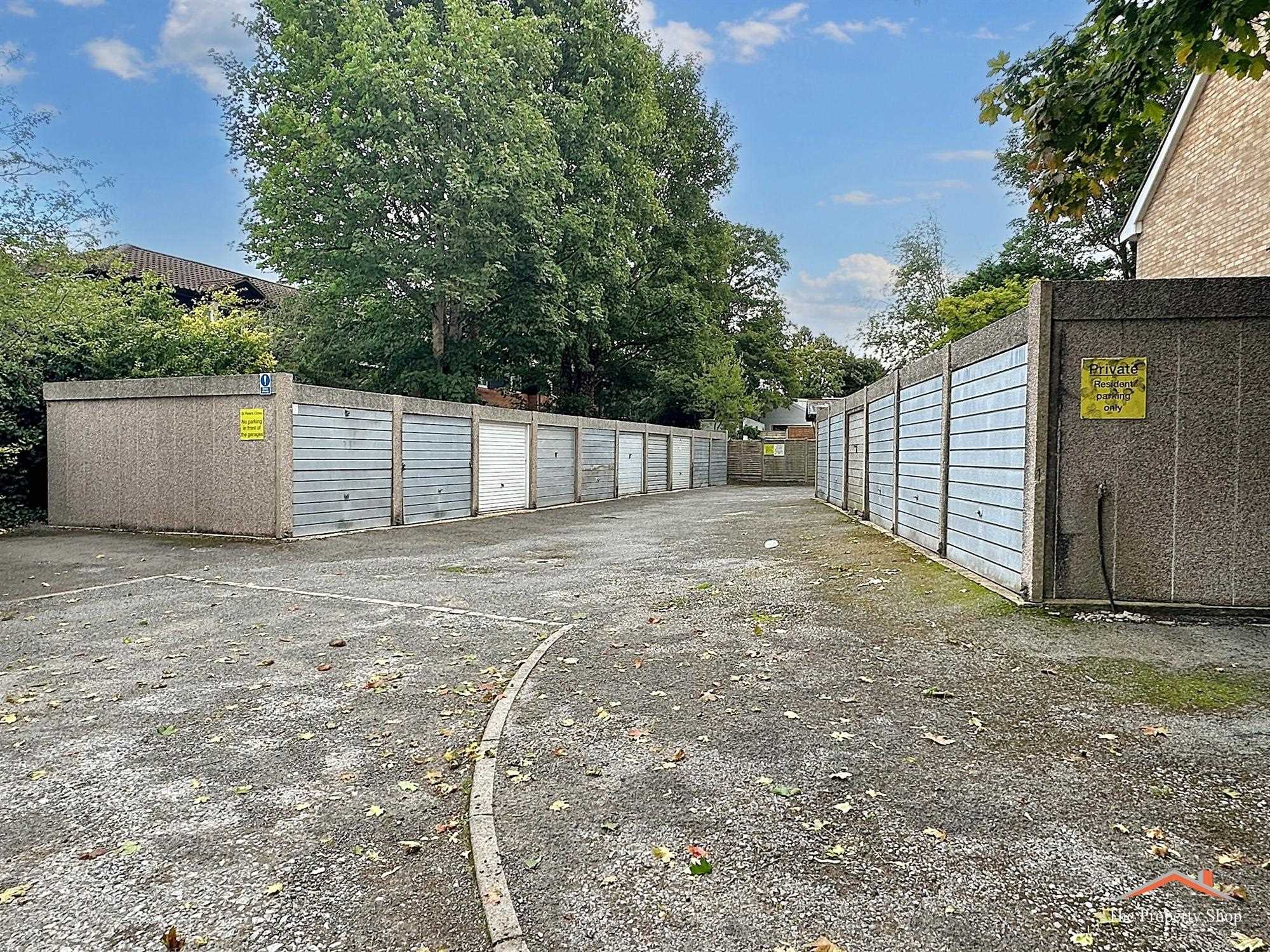 St Peters Close, Bushey Heath, - Picture 10