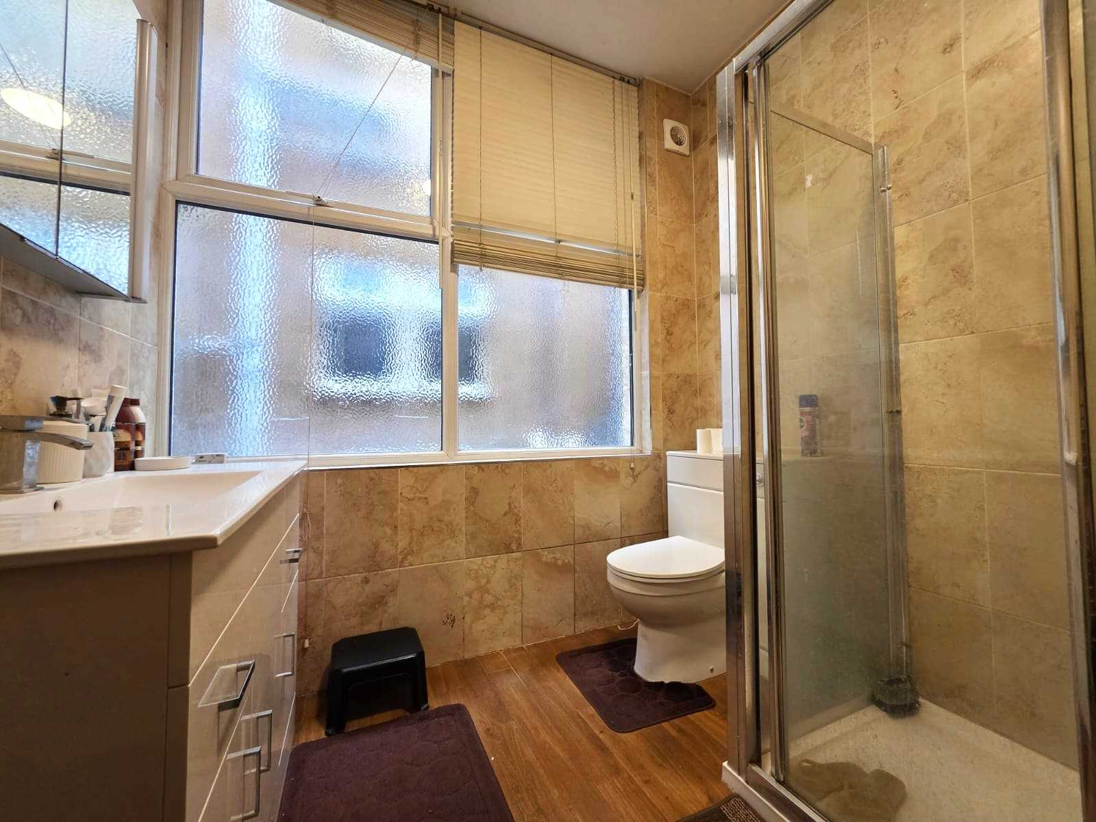 Welldon Crescent - Picture 6