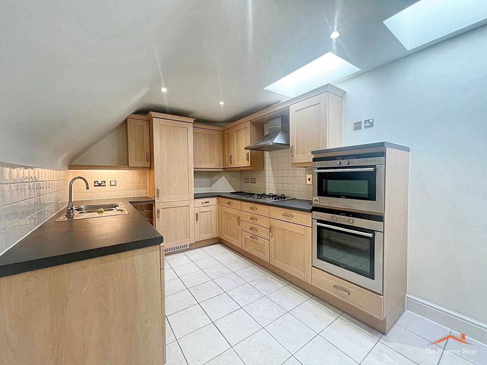 Compass Close, Edgware, - Picture 6