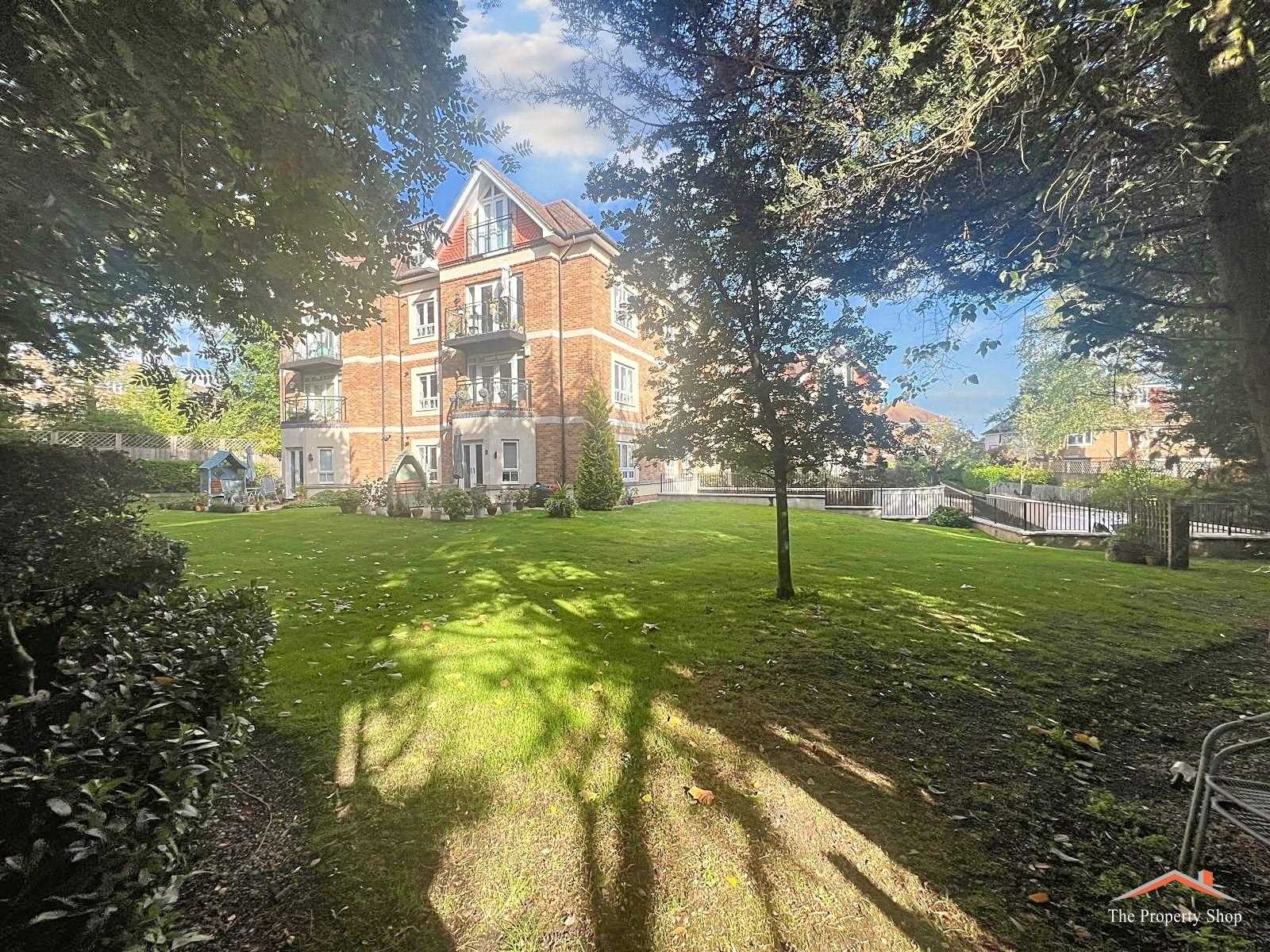 Compass Close, Edgware, - Picture 15