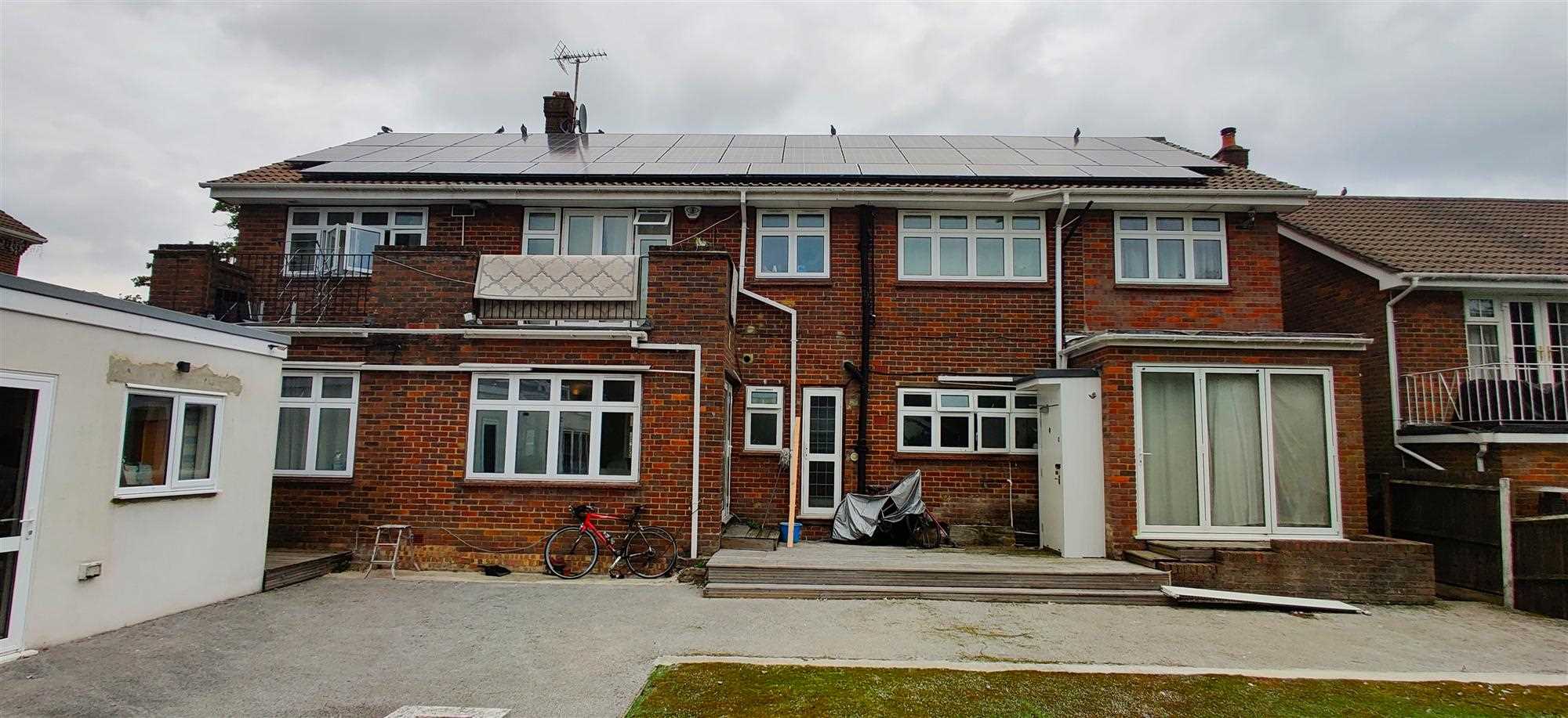 Quinta Drive, - Picture 4