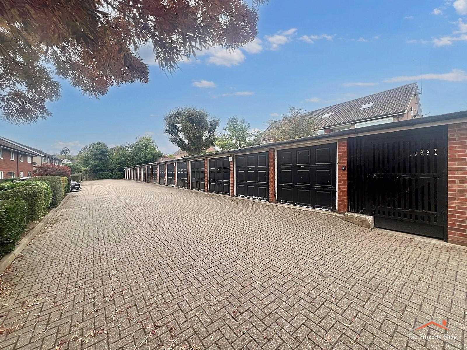 Chatsworth Court - Picture 13