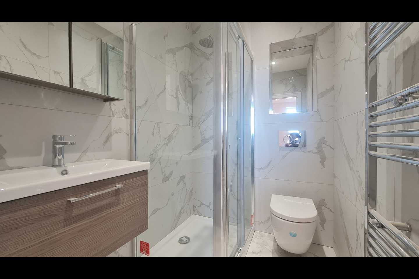 Raffles House - Picture 9