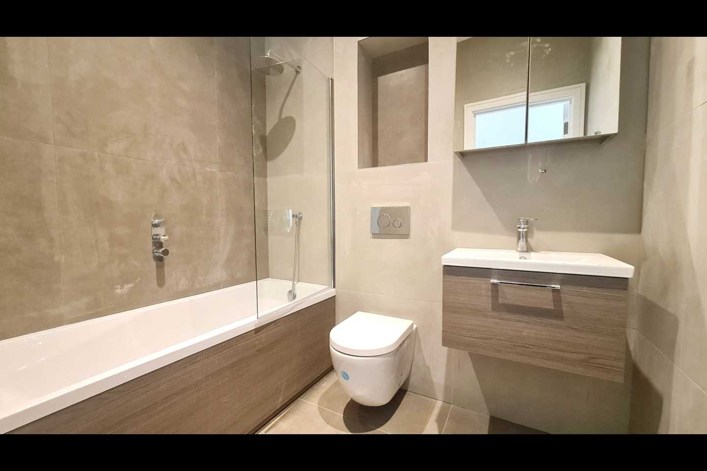 Raffles House - Picture 10