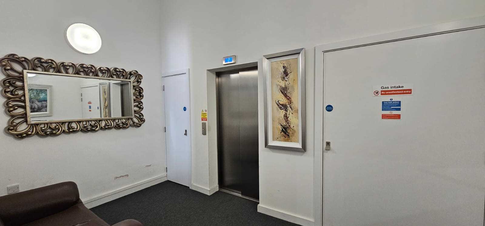 Buckingham House West - Picture 11