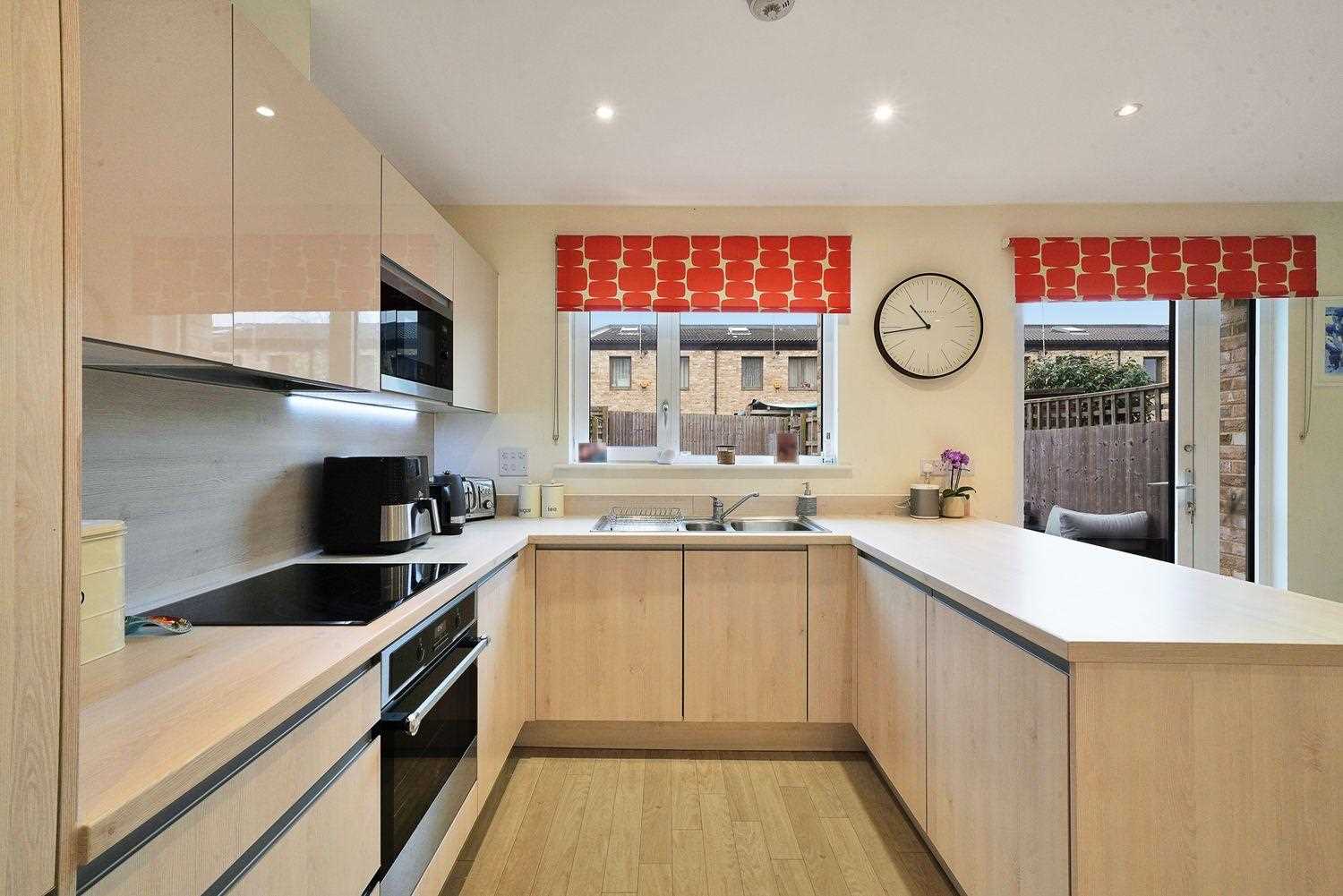 Lacey Drive - Picture 2