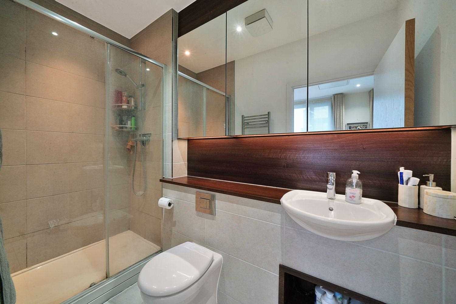 Lacey Drive - Picture 11