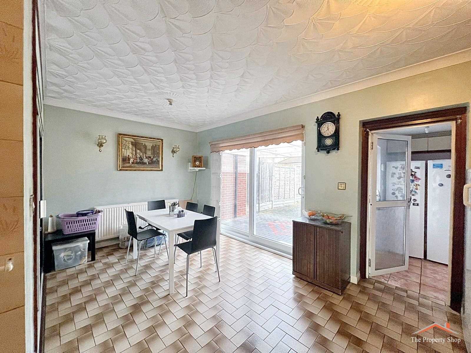 Portland Crescent - Picture 4