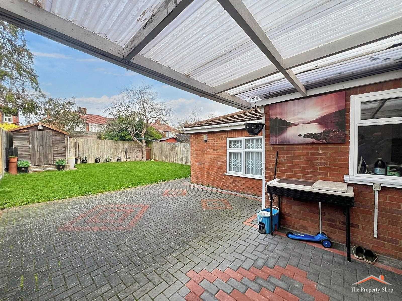 Portland Crescent - Picture 16