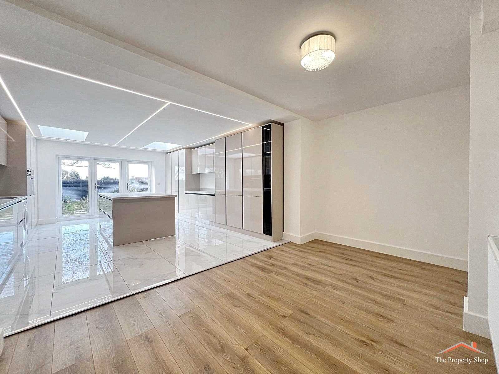 Bullhead Rd, Borehamwood - Picture 4