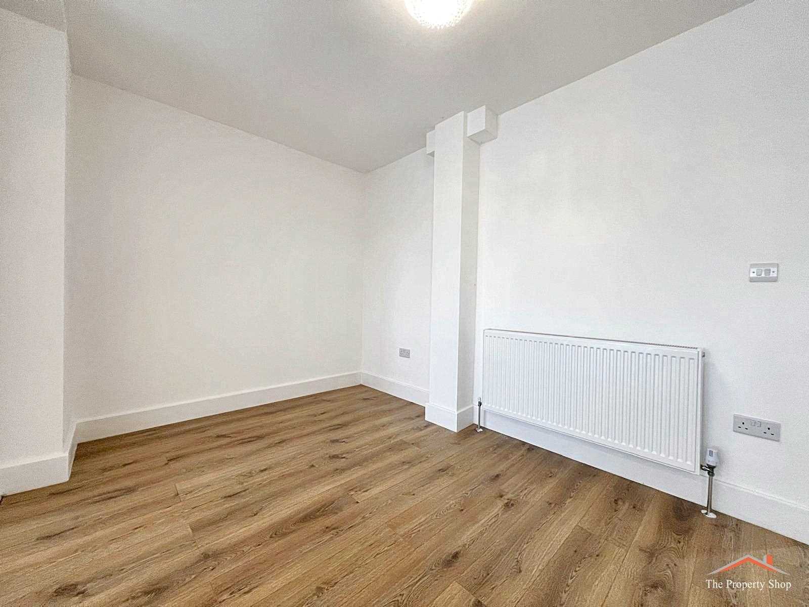 Bullhead Rd, Borehamwood - Picture 5