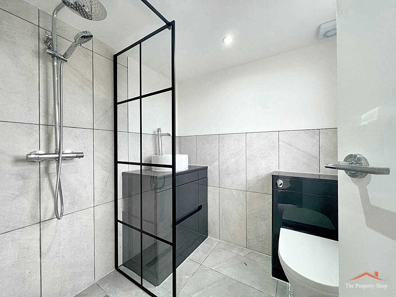 Bullhead Rd, Borehamwood - Picture 8