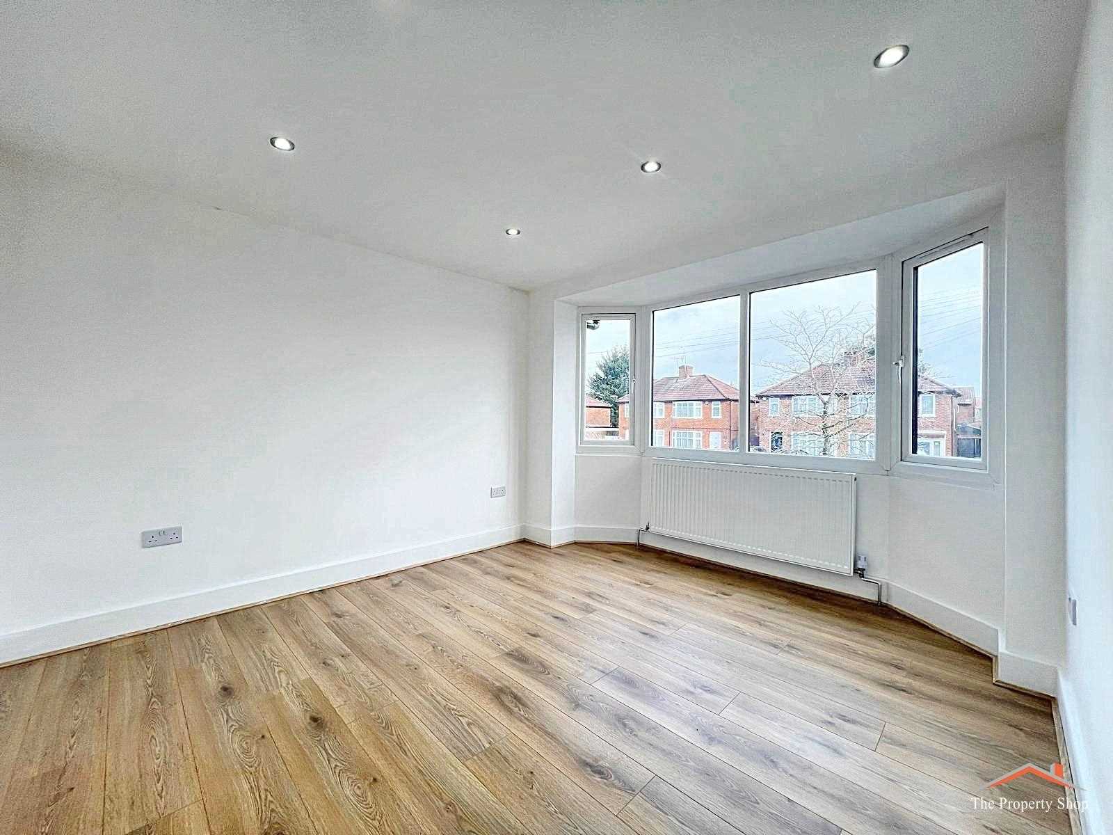 Bullhead Rd, Borehamwood - Picture 10